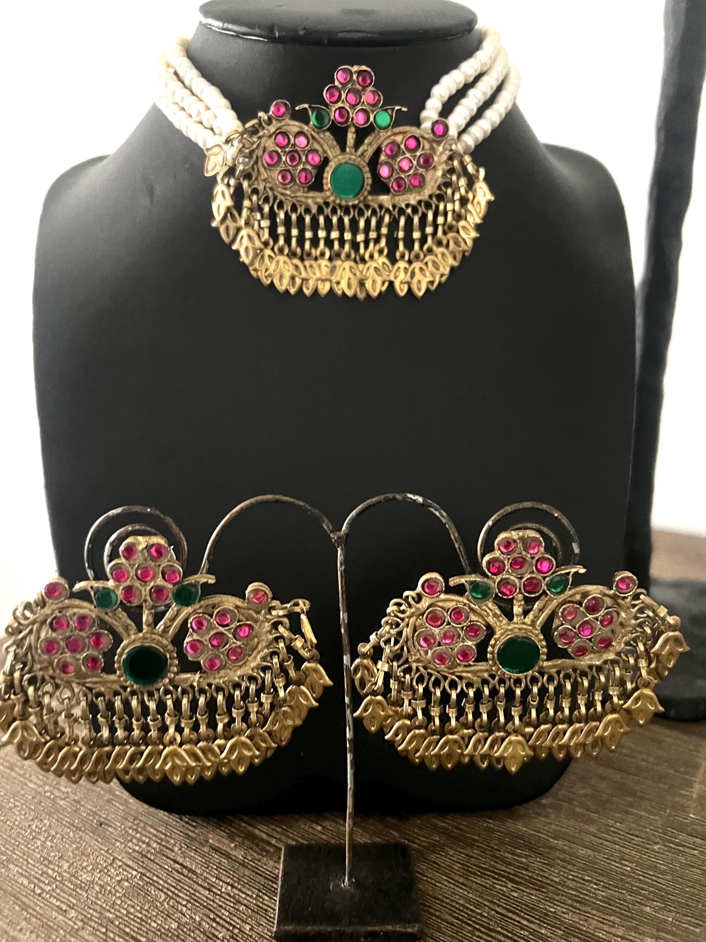 Antique brass tribal style choker pendant with green and pink rhinestone faux pearl and earring set